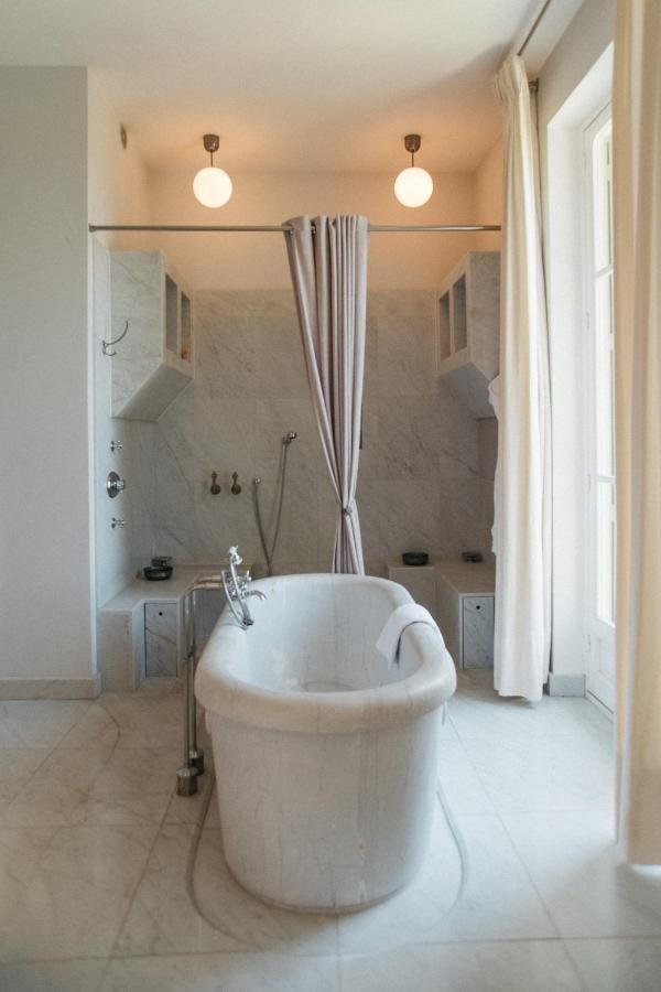Exclusive Waterfront Villa - Cote Dazur Le Pradet Exterior photo